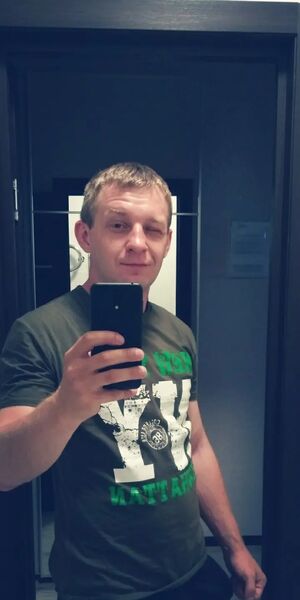  ,   Alexander, 32 ,   ,   