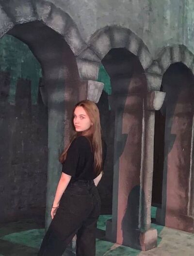  ,   Angelina, 25 ,   ,   