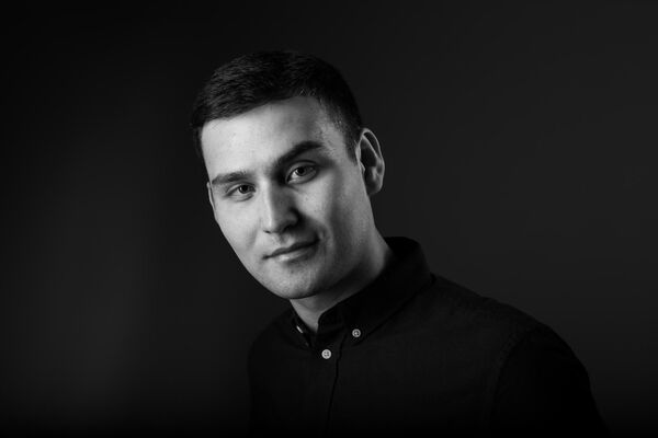  ,   Artem, 35 ,   ,   , c 