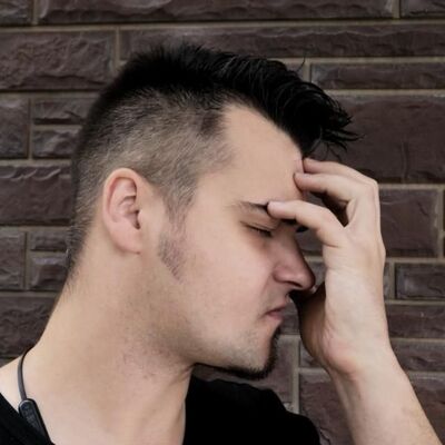  ,   Artyom, 32 ,   ,   
