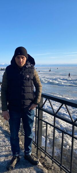  ,   Arman, 24 ,   ,   
