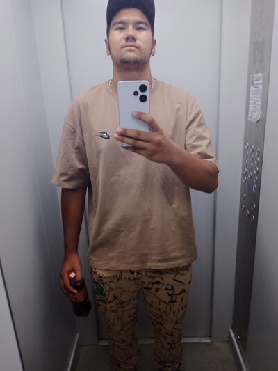  ,   Egor, 20 ,   ,   