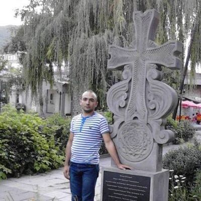  ,   Karlen, 33 ,   