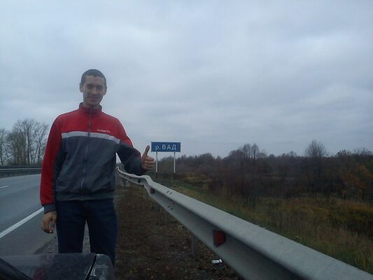  ,   Pavel, 32 ,   
