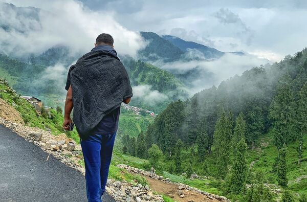  Hamirpur,   Pawan, 34 ,   ,   
