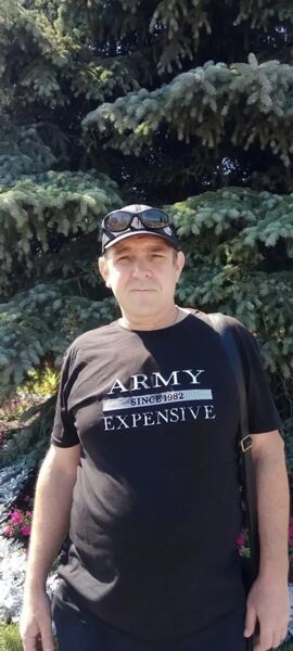  ,   Alex, 49 ,   c 