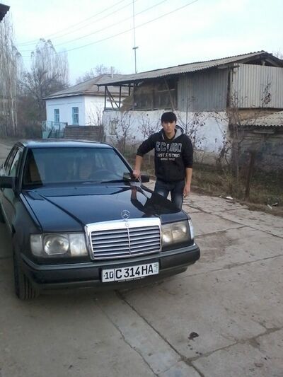  ,   Diyor, 33 ,   
