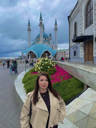  ,   Alena, 25 ,   