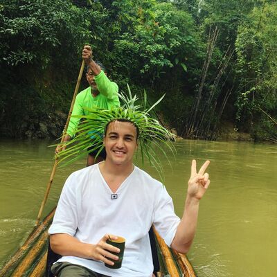  ,   Artem, 33 ,   ,   