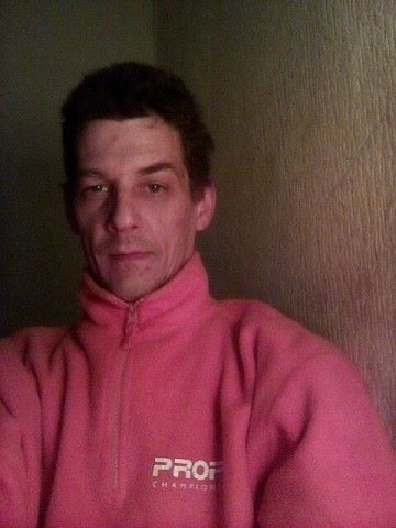  18779055  Andris, 49 ,    