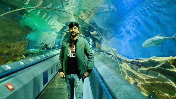  -,   Bilal, 27 ,   ,   , c , 