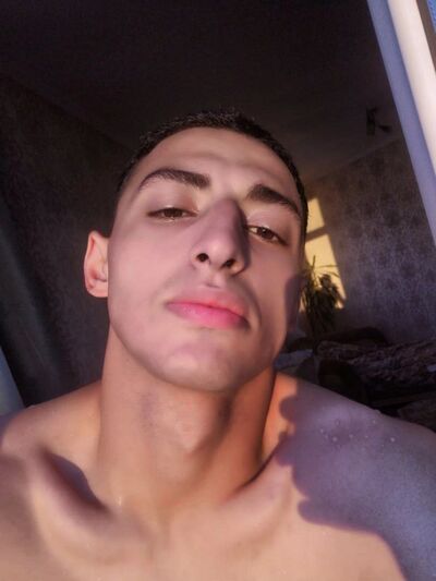  ,   Gurgen, 25 ,   ,   