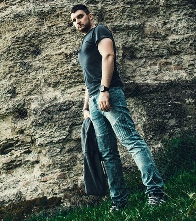  -,   Misha, 36 ,   