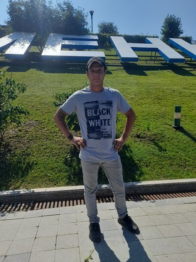  ,   Mikhail, 37 ,   ,   , c , 