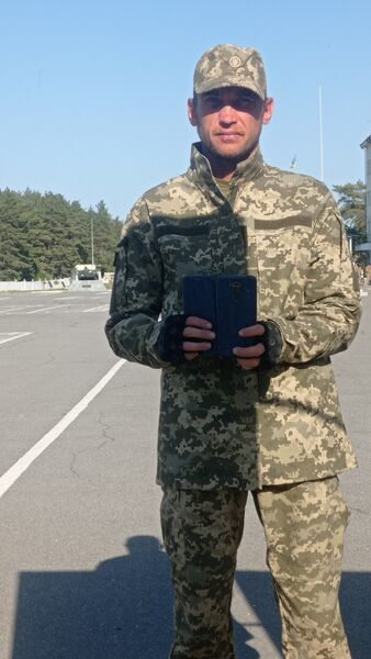  ,   Leonid, 37 ,   ,   