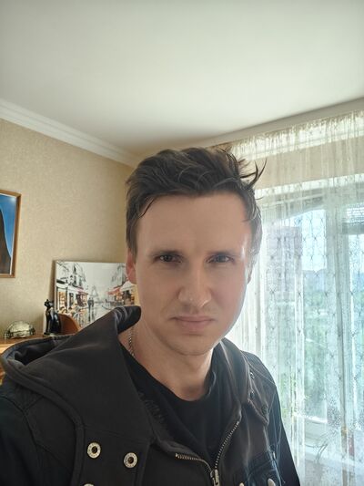  ,   Artem, 39 ,   ,   