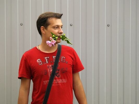  ,   Mikhail, 36 ,   ,   , c 