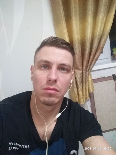  ,   Anton, 33 ,   ,   