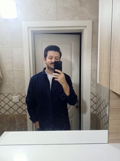  ,   Emre, 32 ,   ,   , c 
