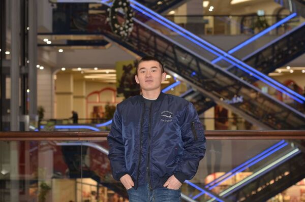  ,   Tom, 27 ,   ,   , c 