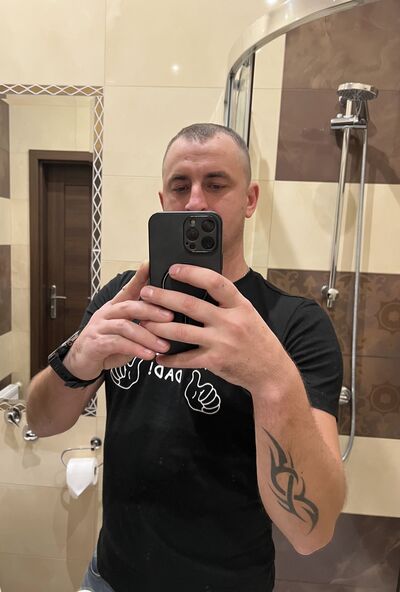  ,   Max, 33 ,   ,   
