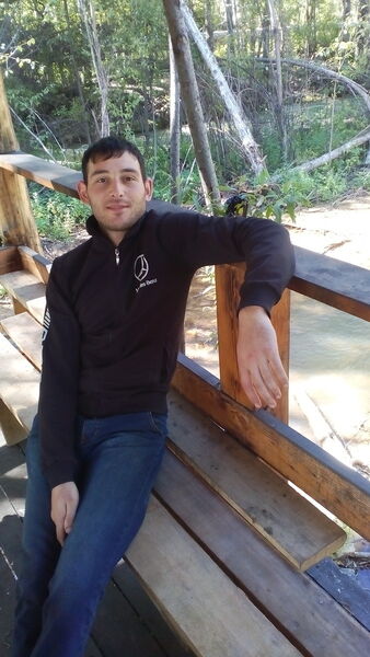  ,   Edvard, 32 ,   