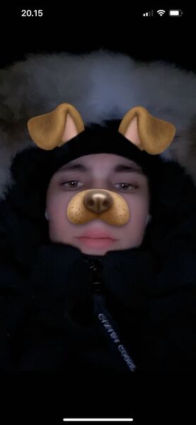  ,   Artur, 22 ,   ,   