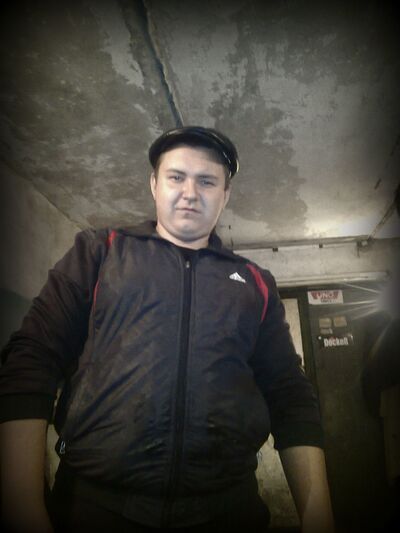  ,   Artem, 33 ,   