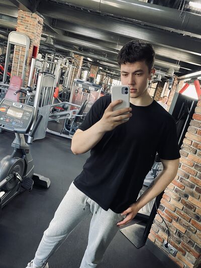  ,   Victor, 21 ,   ,   