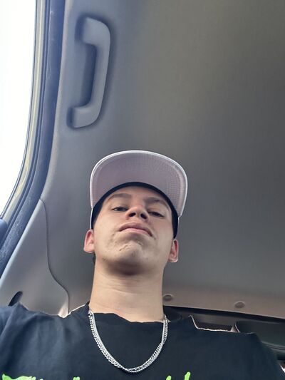  --,   Lucas, 21 ,   ,   