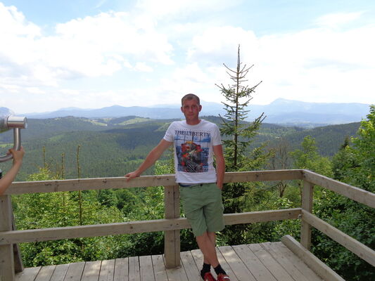  ,   Artem, 42 ,   , 