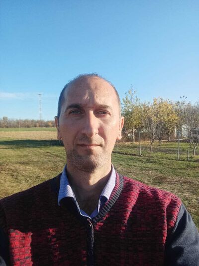  --,   , 44 ,   c 