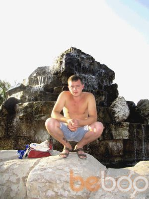  -,   Maximellian, 37 ,   