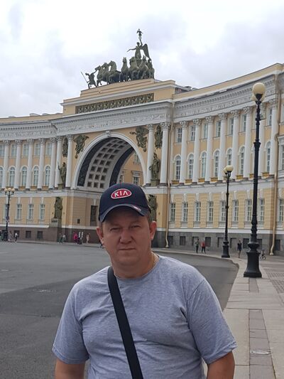  ,   Maksim, 46 ,   ,   