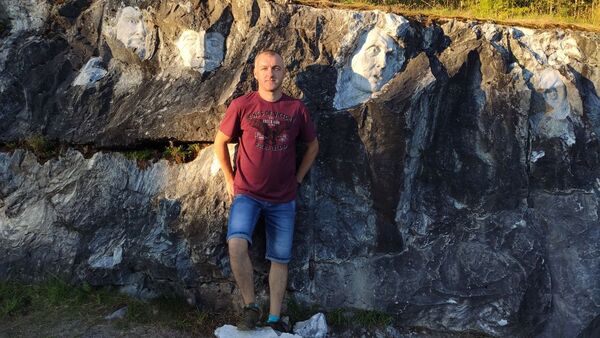  ,   Alex, 45 ,   ,   