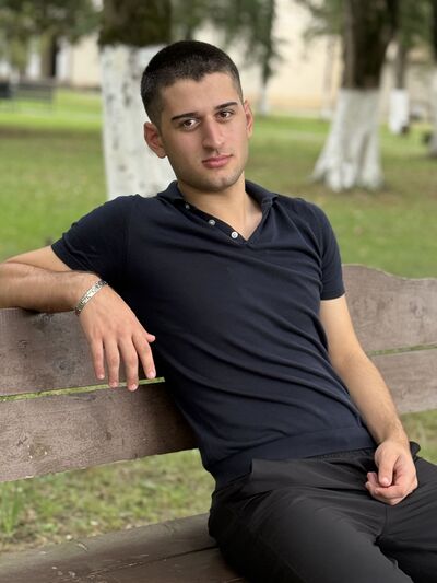  ,   Valera, 19 ,   ,   