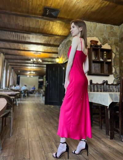  ,   Lena, 22 ,   ,   