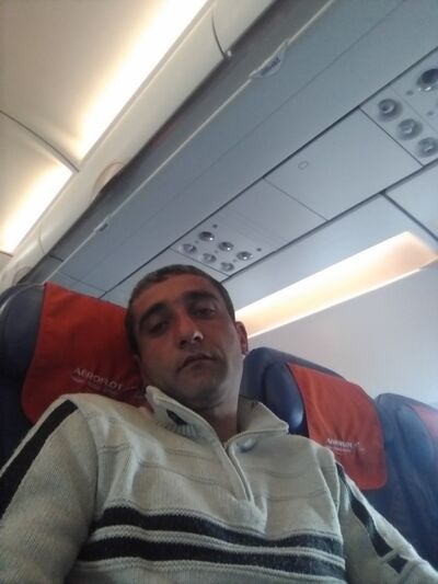  ,   Artur, 39 ,   ,   , c 
