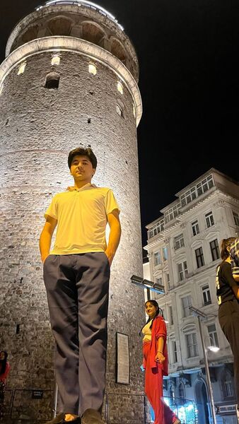  ,   Akobir, 25 ,   ,   