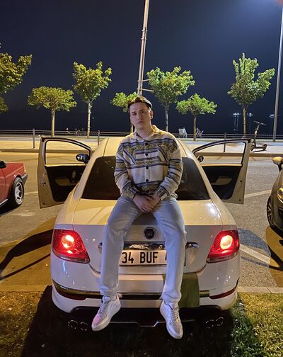  ,   Ferdi, 24 ,   ,   