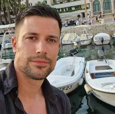  ,   Filip, 43 ,   ,   