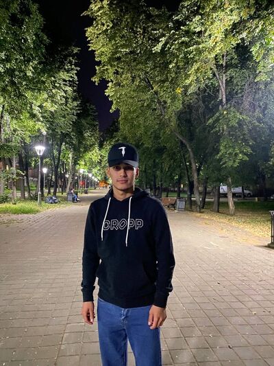  ,   Ikrom, 25 ,   ,   , 