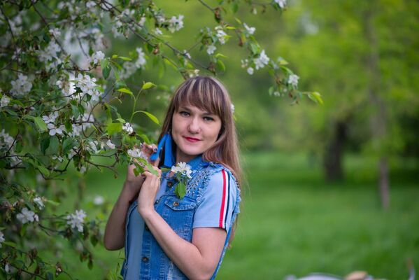  --,   Anna, 33 ,   ,   , c , 