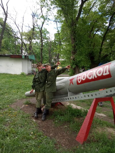  ,   Viktor, 32 ,   ,   , c 