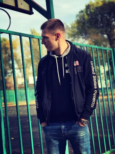  ,   Hrust, 28 ,   ,   , c 