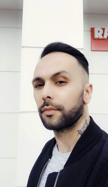  ,   Dante, 35 ,   ,   