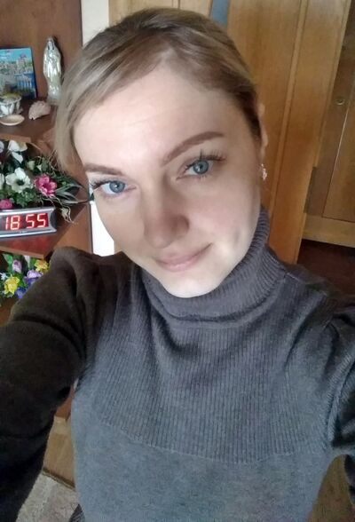  Goddard,   Zoryana, 41 ,   ,   , c 