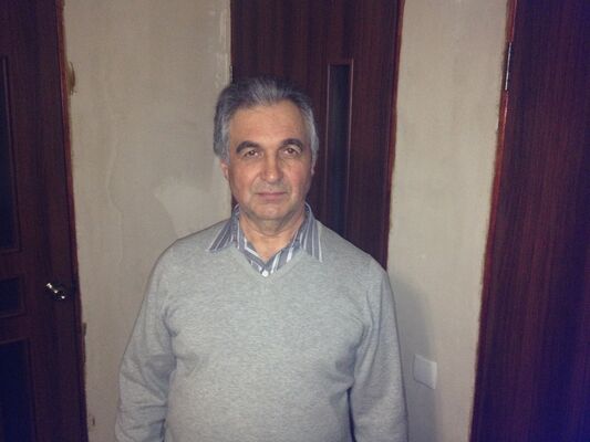  ,   Mike, 61 ,   
