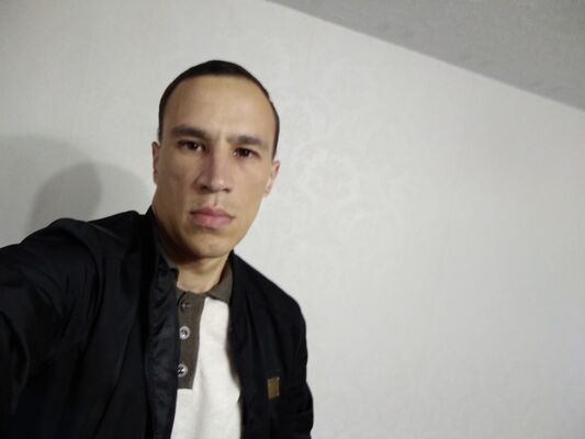  ,   Ruslan, 40 ,   ,   , c 
