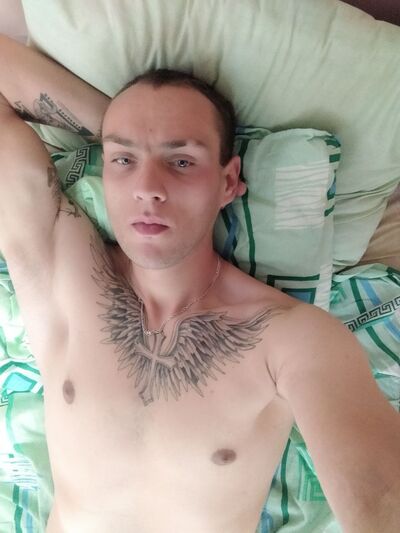 ,   Artur, 27 ,   ,   